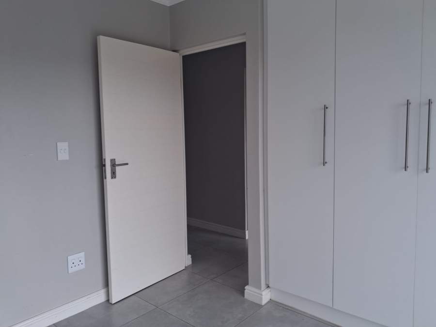 To Let 3 Bedroom Property for Rent in Winterstrand Eastern Cape